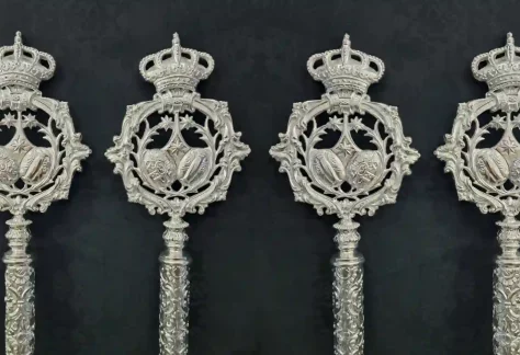 orfebrería varas presidencia – Hermandad Humildad y Paciencia, Atado a la Columna y Virgen de la Soledad, Osuna - Semana Santa Sevilla Osuna