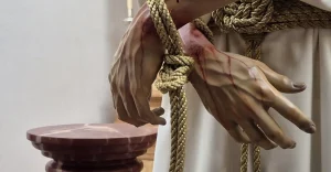 Manos atadas Cristo – Hermandad Humildad y Paciencia, Atado a la Columna y Virgen de la Soledad, Osuna - Semana Santa Sevilla Osuna