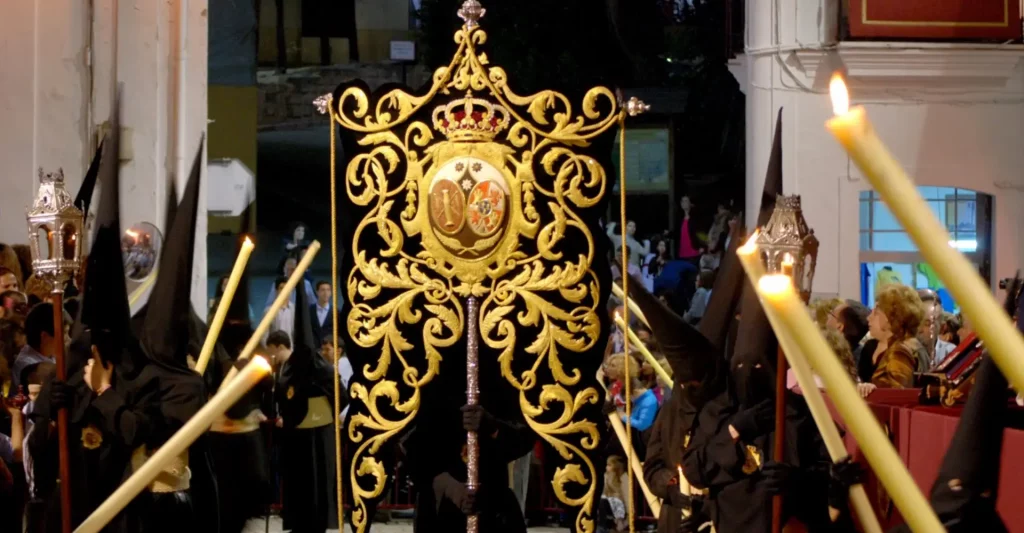 Nazarenos palio y estandarte